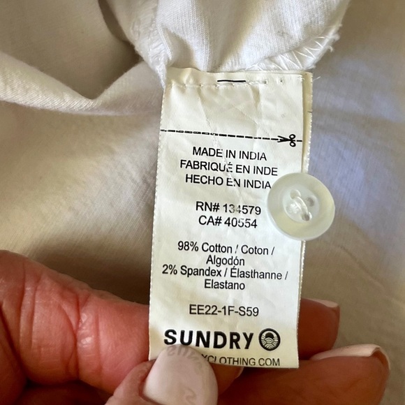 Sundry for Evereve white cotton poplin 
elastic cuff long sleeve button shirt 2 - Picture 9 of 10